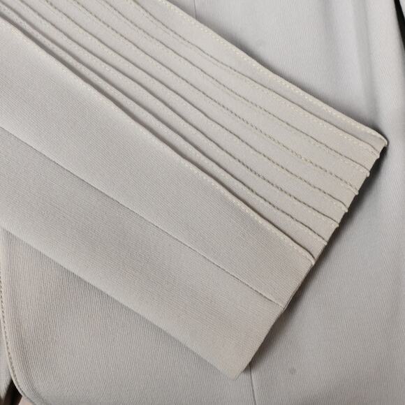 Valentino Boutique | Light Gray Wool-Blend Blazer Size: 10 - Picture 6 of 11